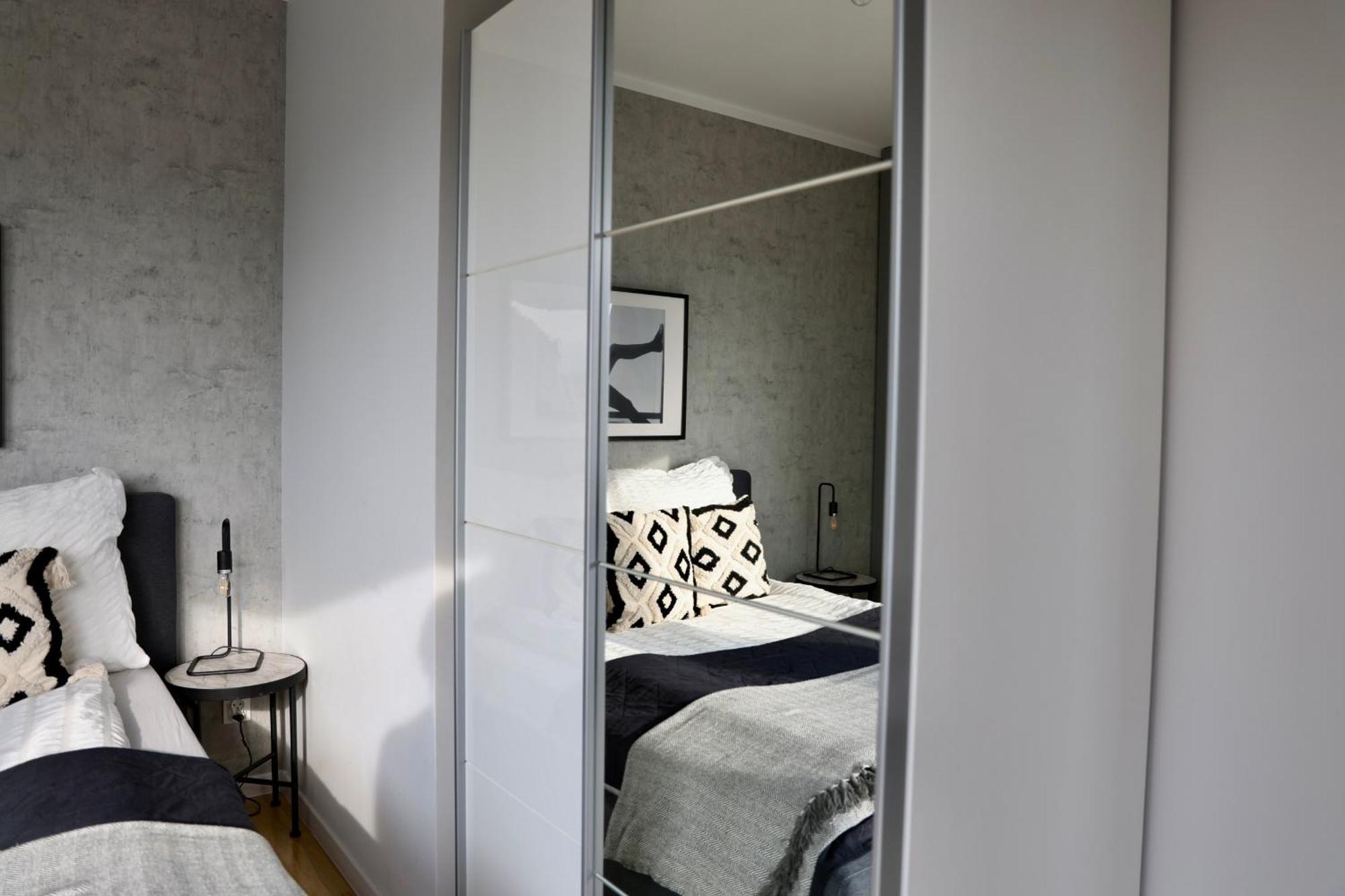 Capital Towers Grand Apartment *